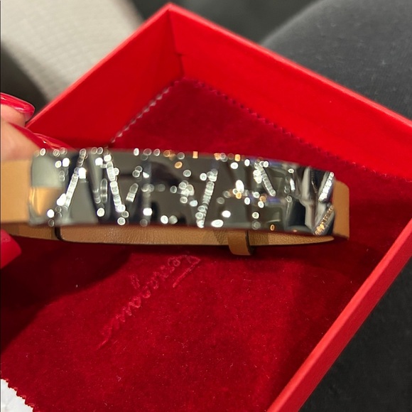 Ferragamo Tan Leather Bracelet New authentic - Picture 9 of 13